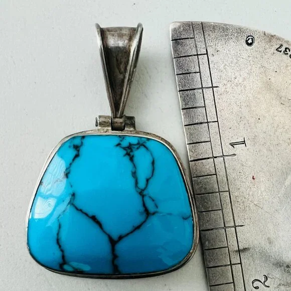 Turquoise Pendant Necklace - Picture 4 of 6